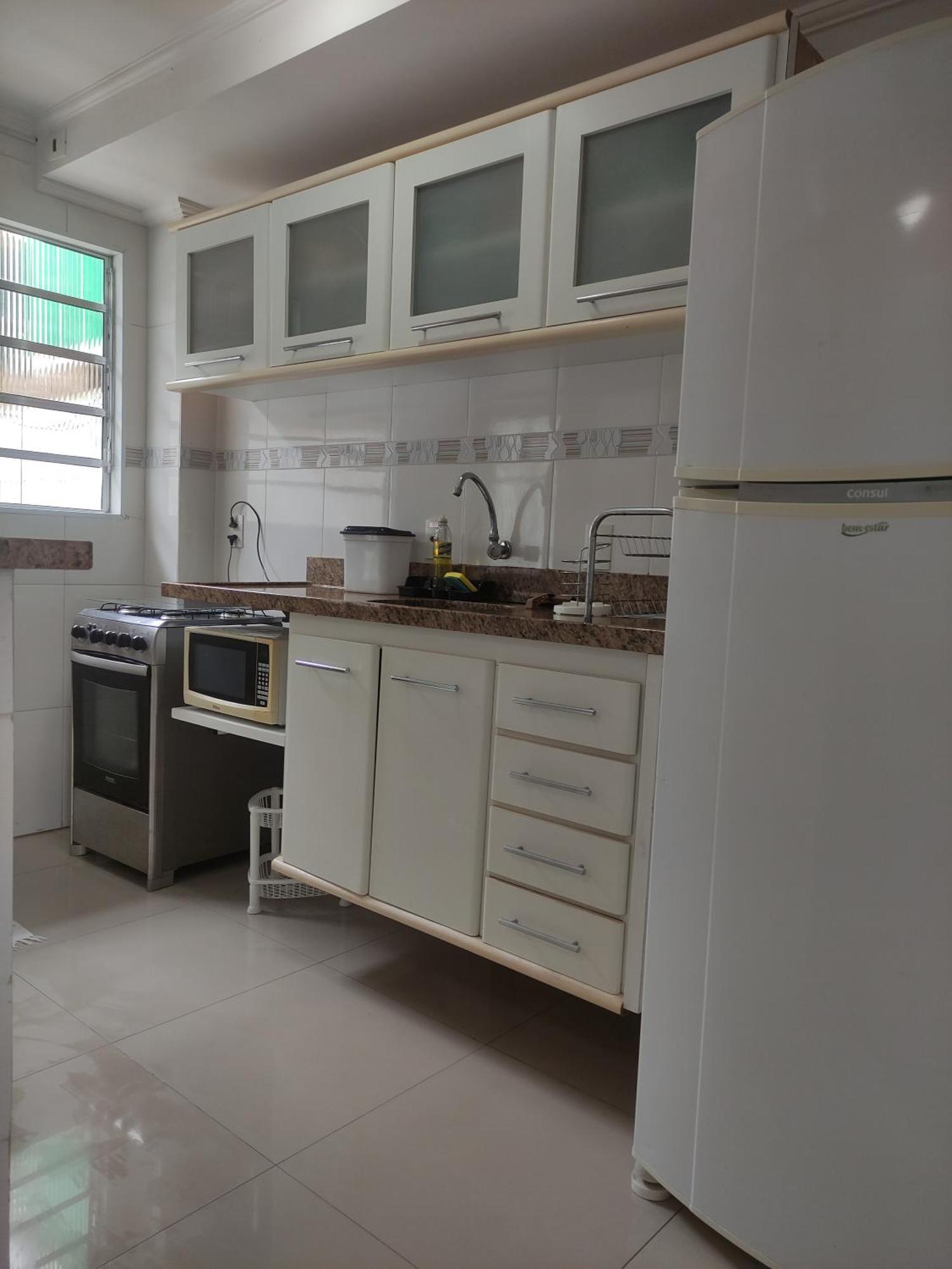 Apartamento Prox Praias Tombo E Asturias- 2 Quartos Com Ar Condicionado- Quintal Com Churrasqueira Guarujá